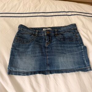 YTK VINTAGE CLOCKHOUSE DENIM SKIRT (fits small to medium)
